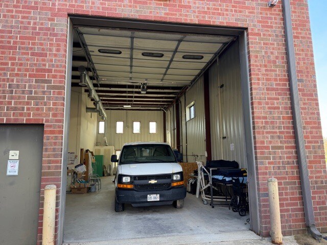 More Photos Of 24760 W Eames St, Channahon Light Manufacturing For Lease