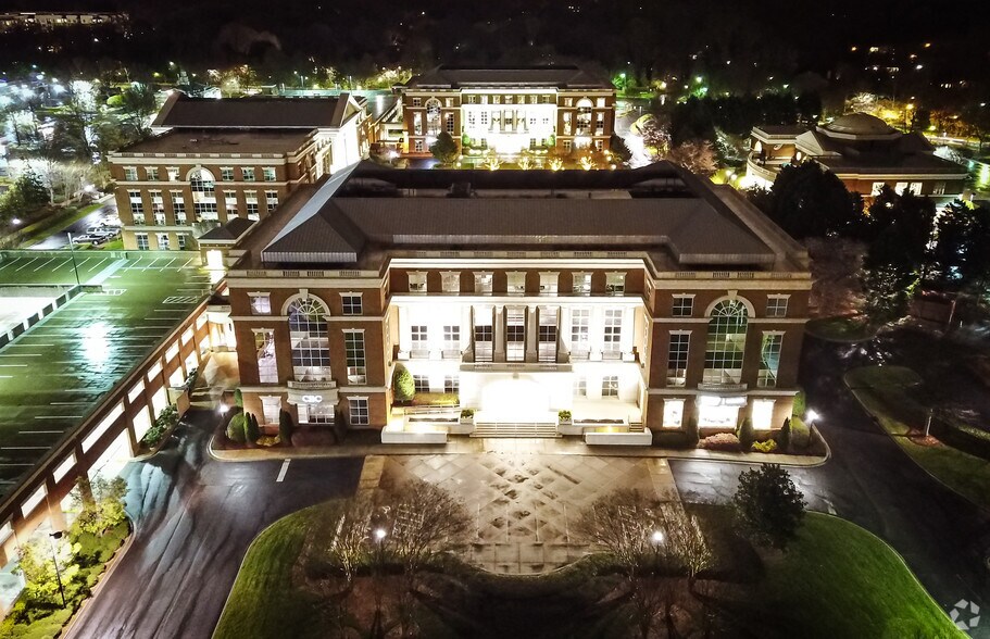 More Photos Of 6801 Carnegie Blvd, Charlotte Office For Lease