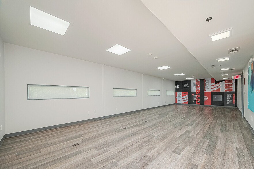 More Photos Of 32607 FM2978, Magnolia Office For Sale