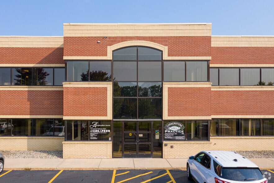 More Photos Of 2852 Eyde Pky, East Lansing Office For Lease
