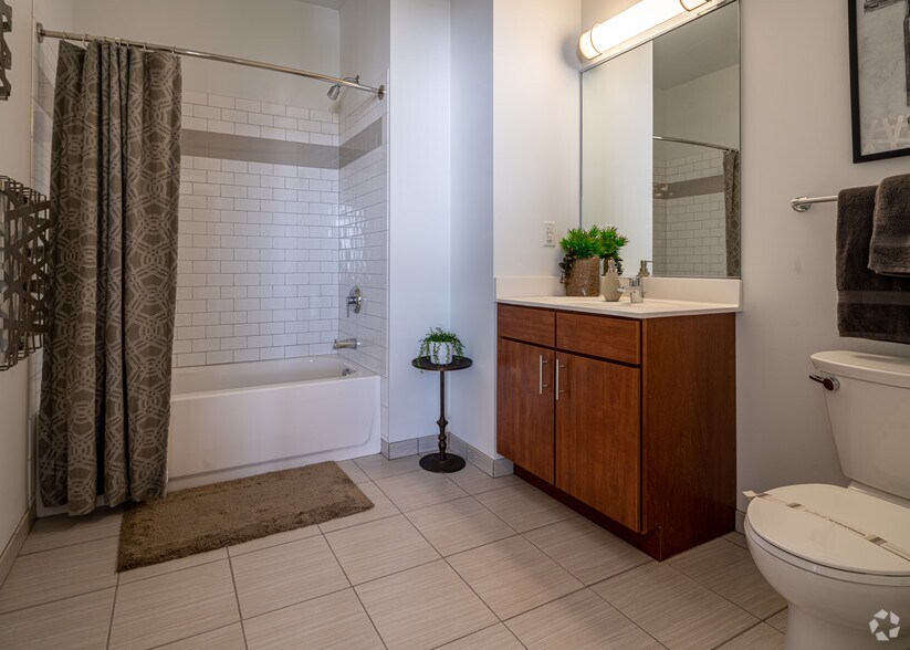 More Photos Of 1369 Spruce Pl, Minneapolis Apartments For Lease