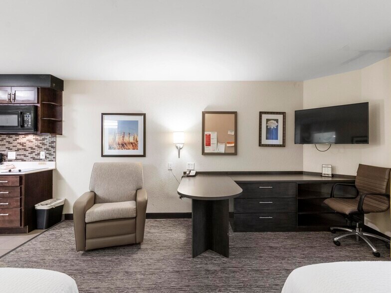 More Photos Of 1220 E Douglas Rd, Granger Hotel For Sale