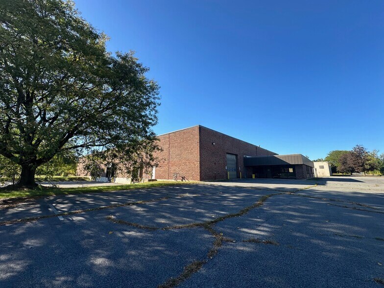 More Photos Of 5 Pruyn's Island Dr, Glens Falls Unknown For Lease