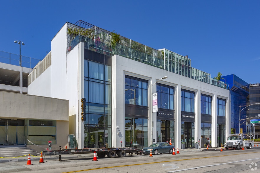 More Photos Of 8711 Melrose Ave, West Hollywood Storefront Retail Office For Lease