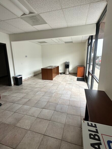 More Photos Of 7101 Jurupa Ave, Riverside Manufacturing For Lease