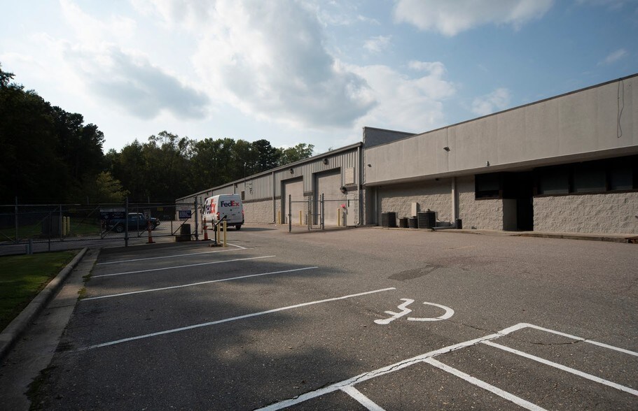 More Photos Of 4908 Caswell Pl, Wilson Warehouse For Sale