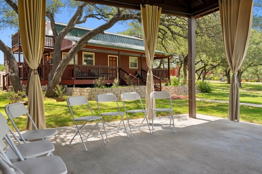 More Photos Of 4032 Ranch Road 3232, Johnson City Hotel For Sale