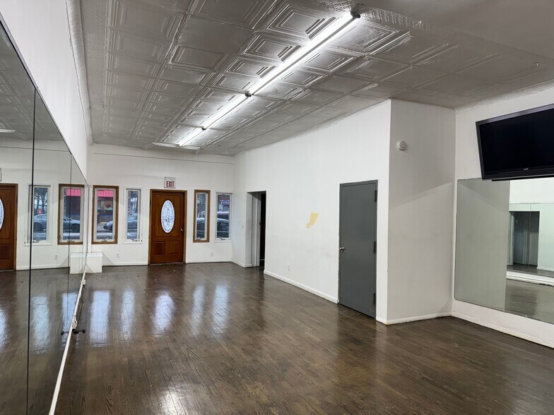 More Photos Of 14217 Rockaway Blvd, Jamaica Apartments For Sale