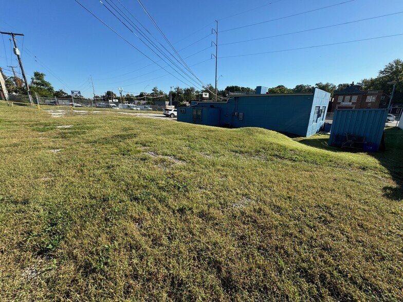 More Photos Of 7300 Troost Ave, Kansas City Auto Repair For Sale