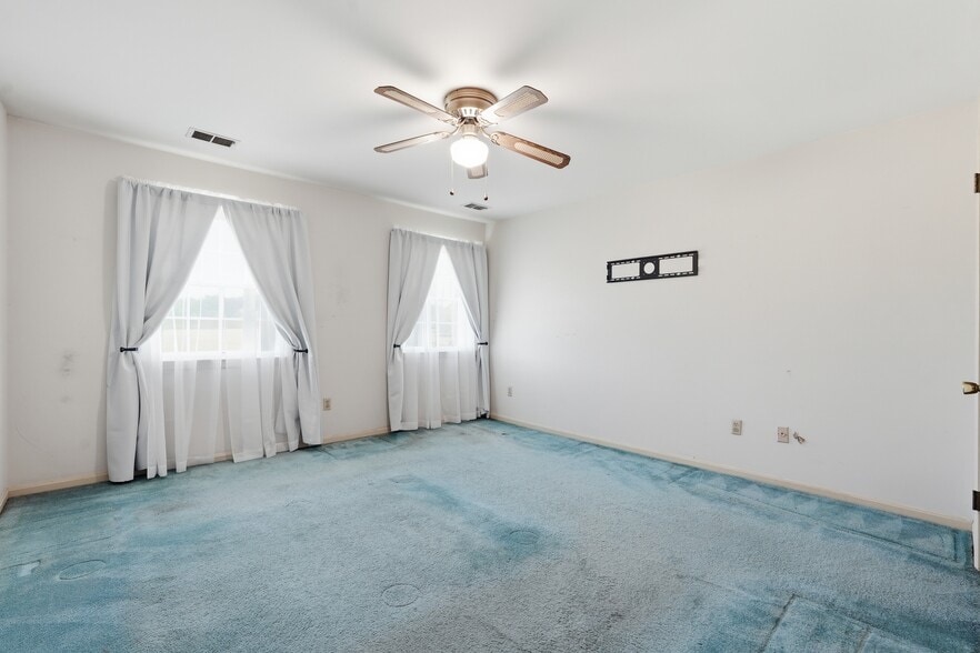 More Photos Of 15901 Old Columbia Pike, Burtonsville Land For Sale