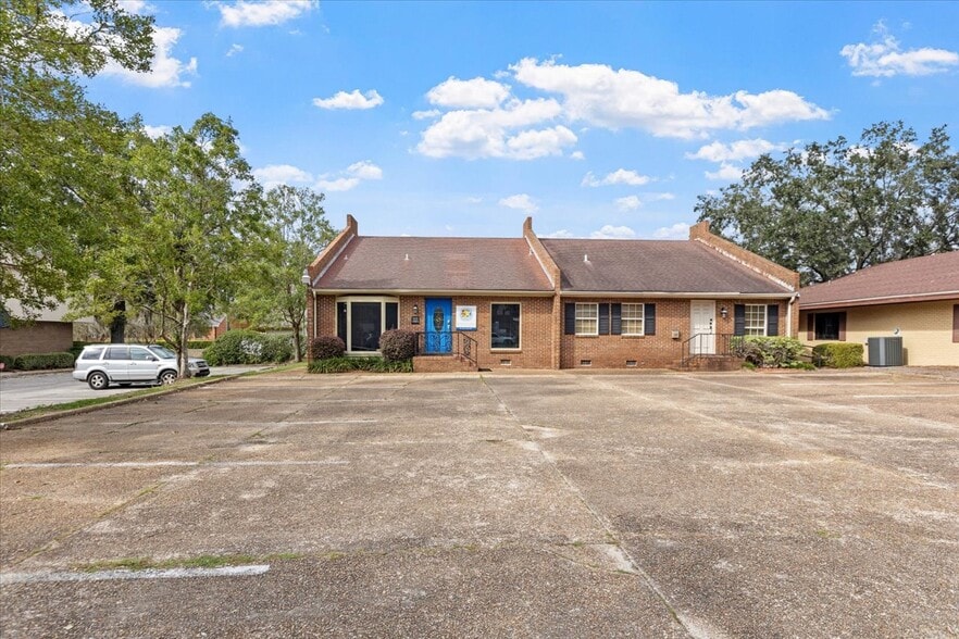 More Photos Of 235-237 John Knox Rd, Tallahassee Medical For Sale