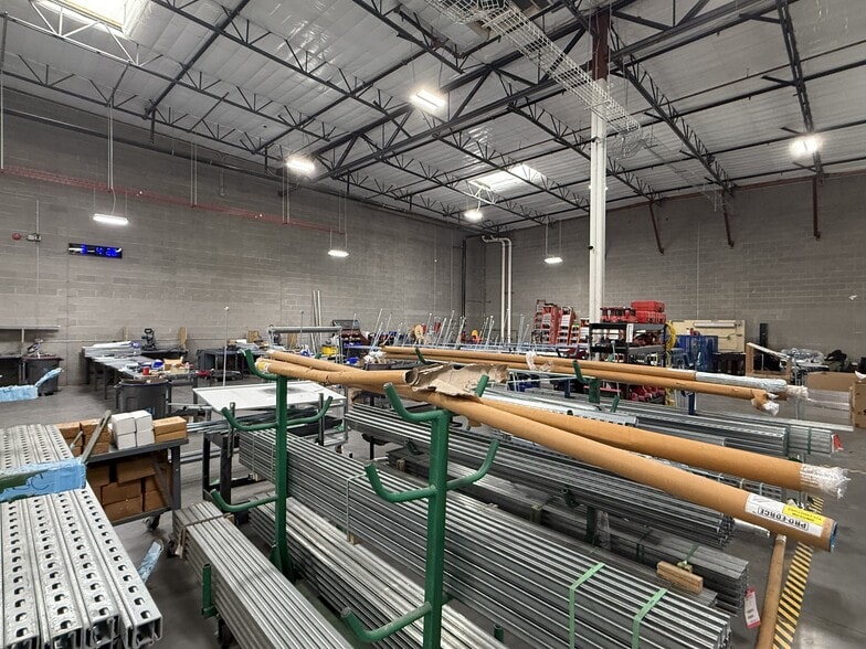 More Photos Of 2140 S Douglas Dr, Chandler Warehouse For Lease