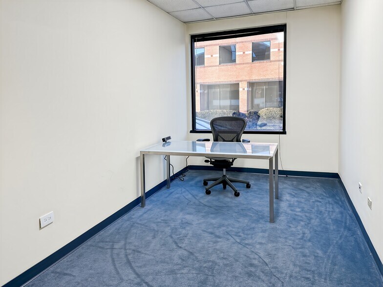 More Photos Of 1 Crossroads Dr, Bedminster Coworking Space