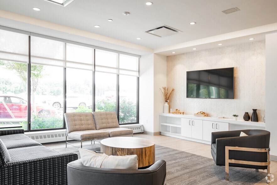 More Photos Of 10-40 Station Dr, Wyandanch Apartments For Lease