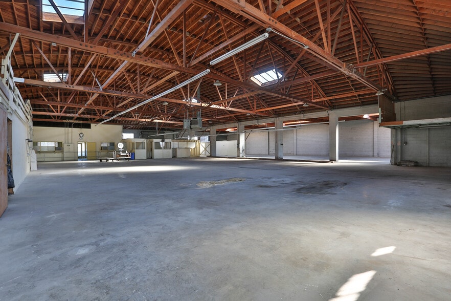 More Photos Of 940 S Amphlett Blvd, San Mateo Manufacturing For Lease