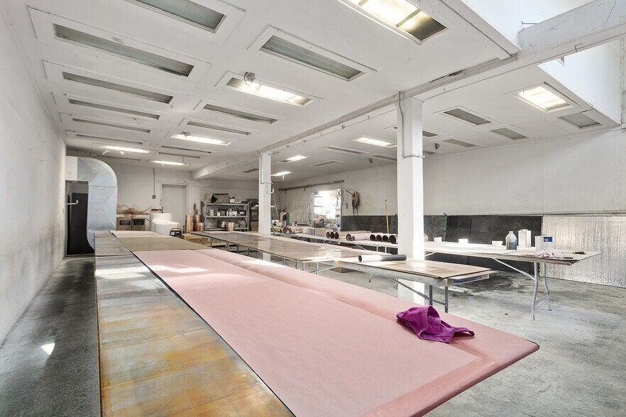 More Photos Of 814 Brooklyn Ave, Kansas City Warehouse For Sale