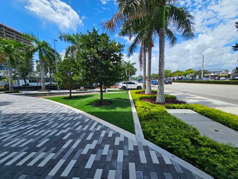 More Photos Of 1000-1100 E Hallandale Beach Blvd, Hallandale Beach Office For Sale