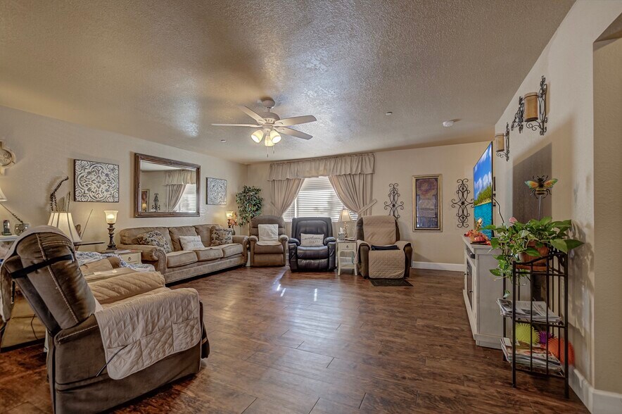 More Photos Of 906 E Frontier St, Payson Assisted Living For Sale