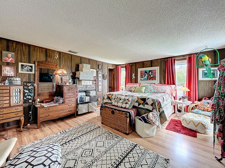 More Photos Of 7001 W Jones Ave, Mount Dora Airplane Hangar For Sale