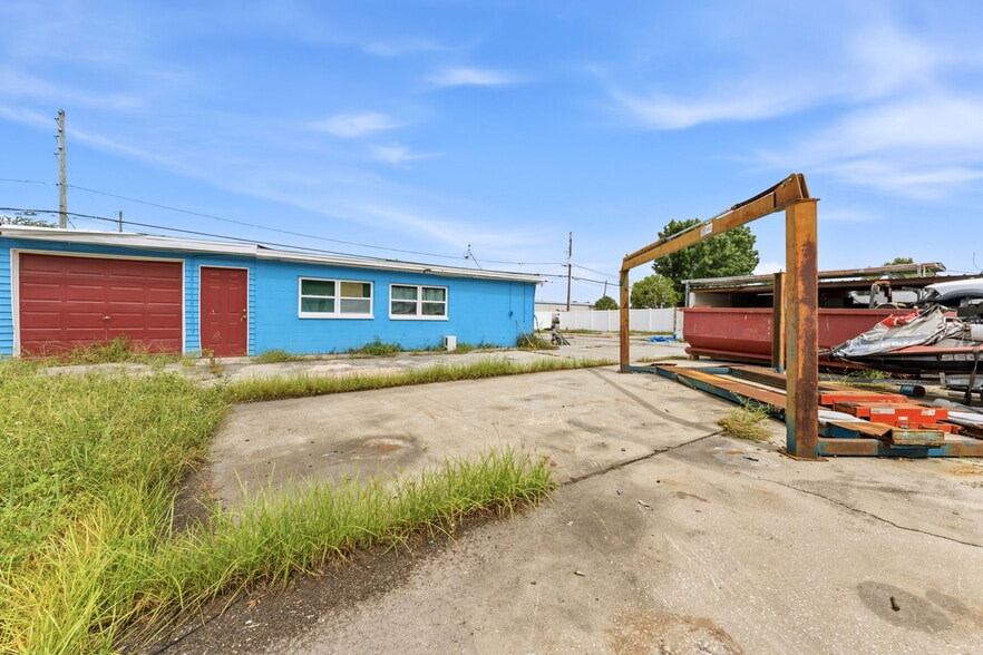More Photos Of 13257 Automobile Blvd, Clearwater Industrial For Sale