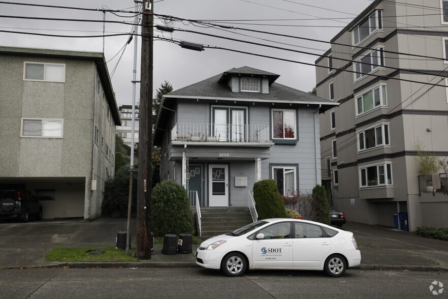 More Photos Of 2258 14th Ave W, Seattle Apartments For Sale