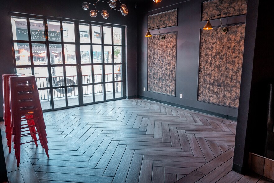 More Photos Of 1005 17th Ave SW, Calgary Storefront For Lease