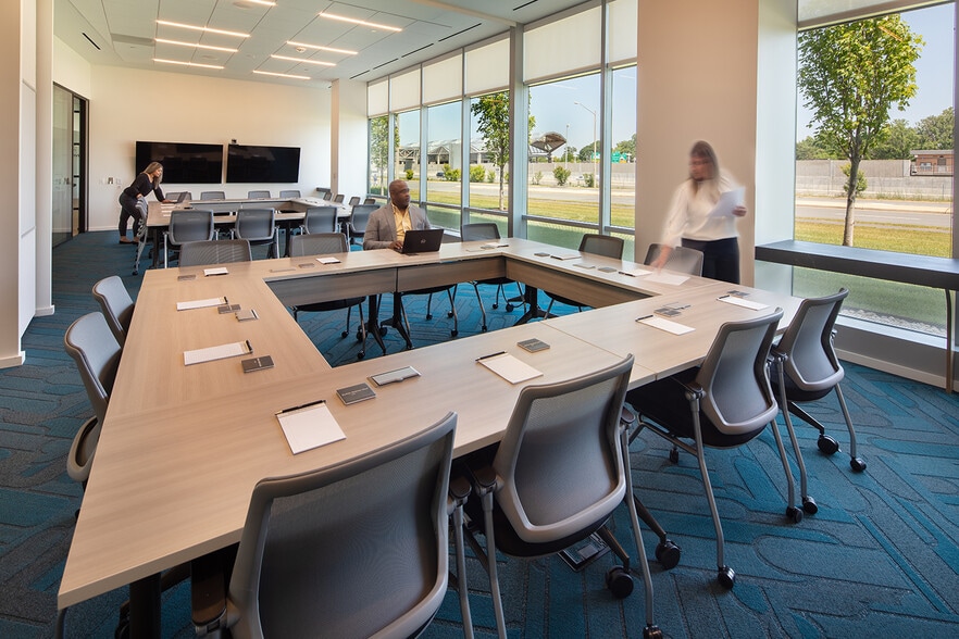 More Photos Of 2303 Dulles Station Blvd, Herndon Office For Sale