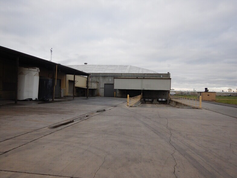 More Photos Of 2777 N Highway 59, Merced Warehouse For Sale