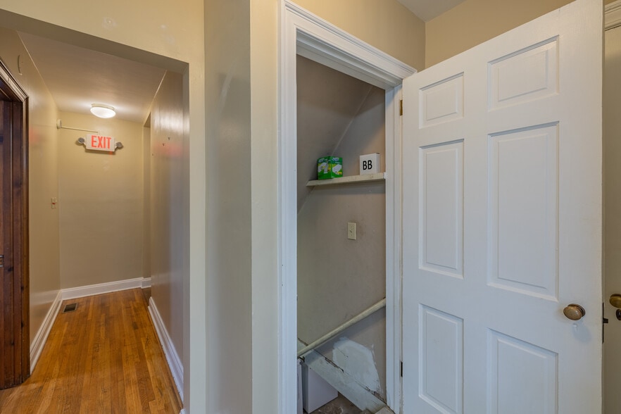 More Photos Of 1941 Euclid Ave, Bristol Medical For Sale