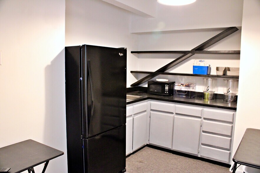 More Photos Of 2317 E Missouri Ave, El Paso Freestanding For Lease