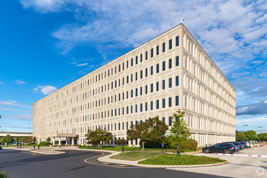 More Photos Of 1 International Plz, Philadelphia Unknown For Lease