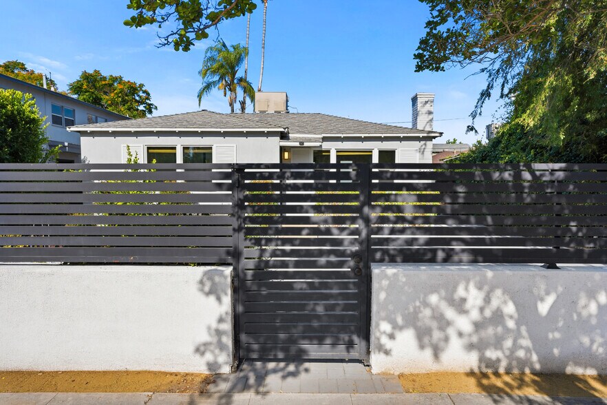 More Photos Of 5438 Colfax Ave, North Hollywood Multifamily For Sale