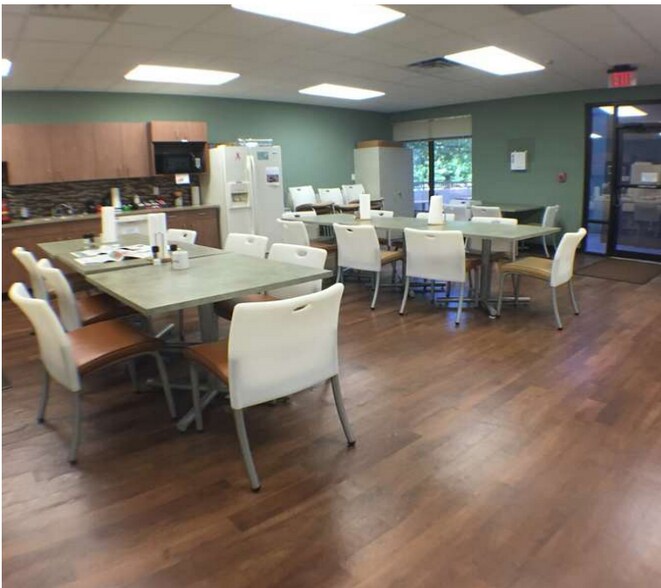 More Photos Of 2639 N Monroe St, Tallahassee Unknown For Lease