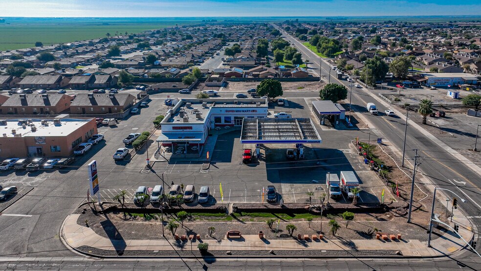 More Photos Of 611 E Main St, Somerton Service Station For Sale