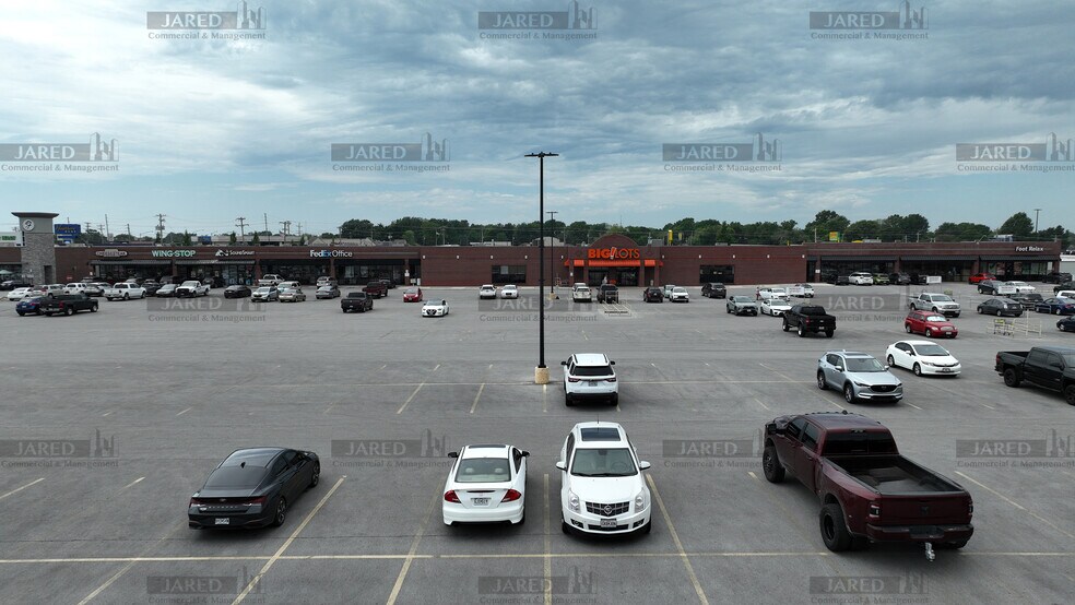 More Photos Of 303-321 E Battlefield St, Springfield Unknown For Lease