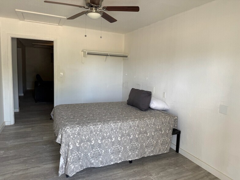 More Photos Of 2123 15th St, Lubbock Apartments For Sale