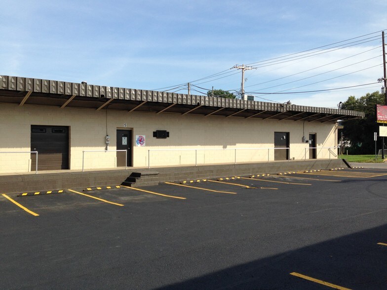 More Photos Of 1714 7th Ave, Charleston Warehouse For Lease
