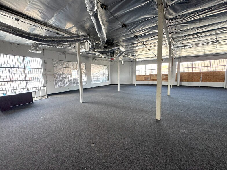 More Photos Of 600-602 E 12th St, Los Angeles Warehouse For Lease