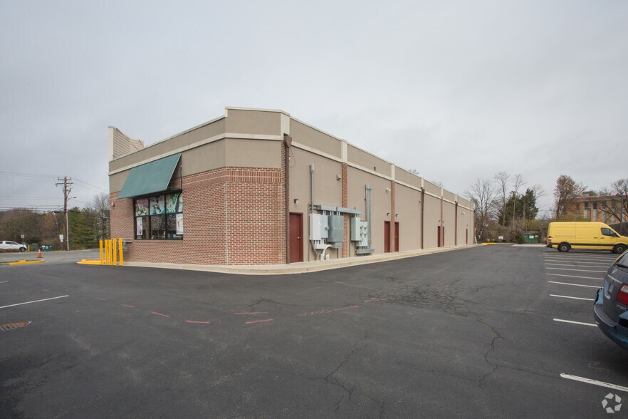 More Photos Of 7601-7615 Fordson Rd, Alexandria Storefront For Lease
