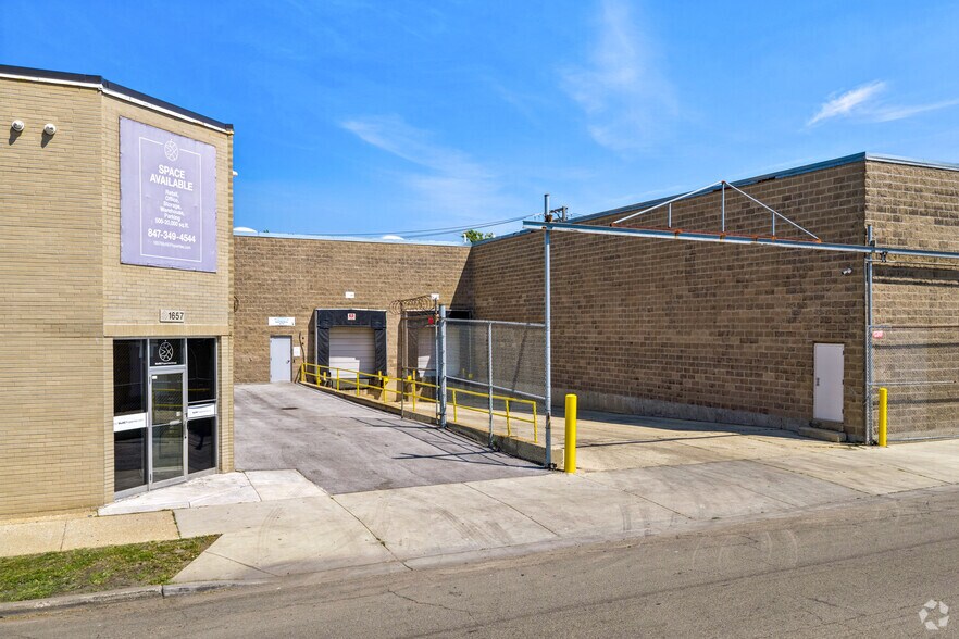 More Photos Of 1657 N Kostner Ave, Chicago Warehouse For Lease