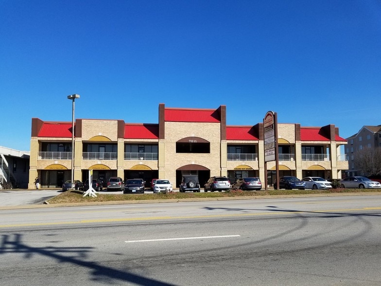 More Photos Of 7011 Shallowford Rd, Chattanooga Medical For Sale