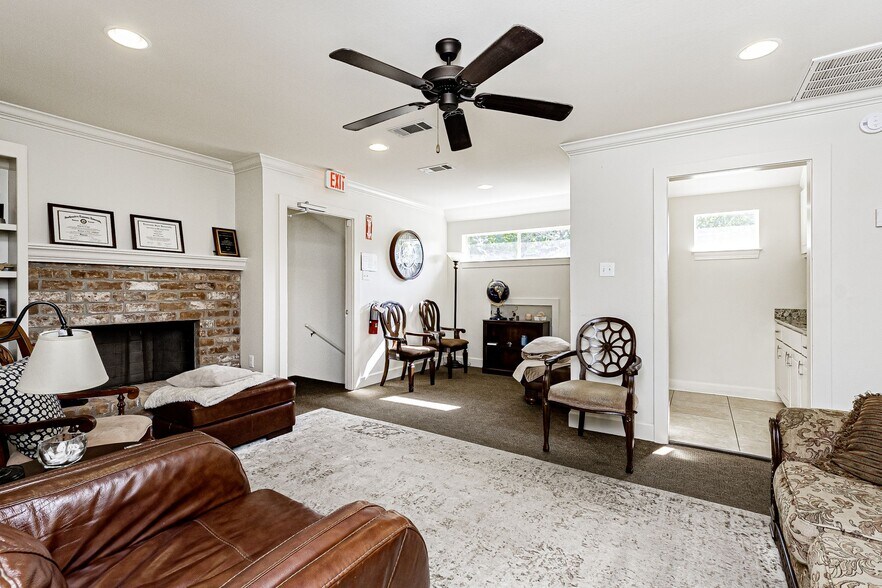 More Photos Of 673 E Airport Ave, Baton Rouge Office Residential For Sale