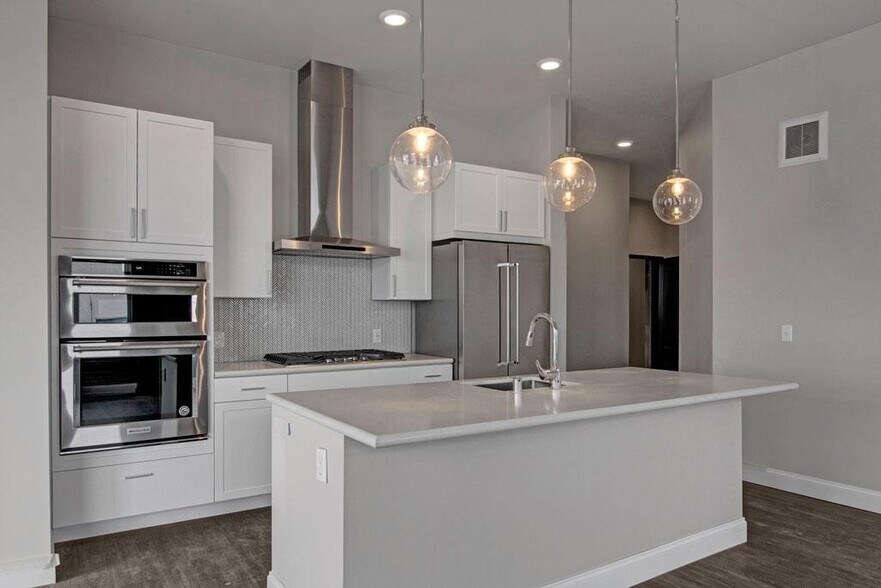 More Photos Of 1455 W Lake St, Minneapolis Multifamily For Sale