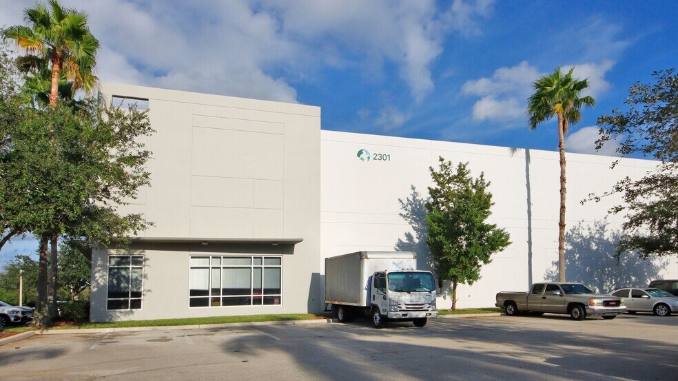 More Photos Of 3500 SW 20th St, Pembroke Park Unknown For Lease