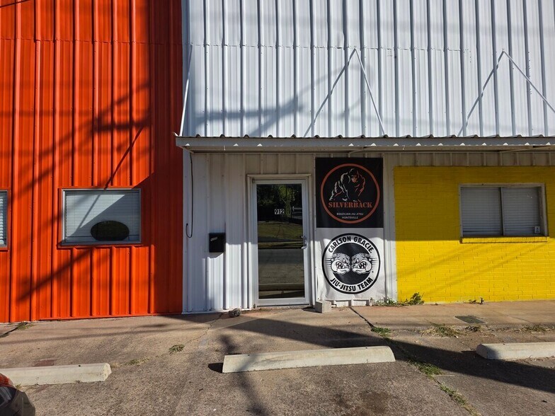 Primary Photo Of 912 15th St, Huntsville Office For Lease