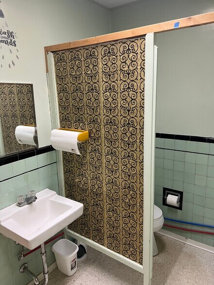 More Photos Of 236 E Glendale St, Dillon Office For Sale