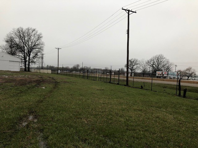 More Photos Of Frontage Rd, Marshall Land For Lease