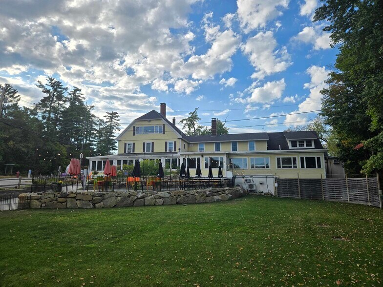 More Photos Of 3378 White Mountain Hwy, North Conway General Retail For Sale