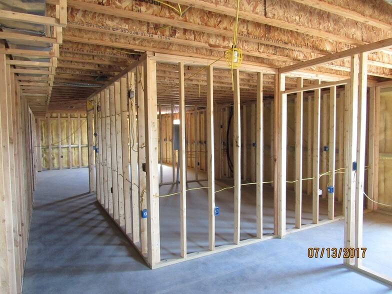 More Photos Of 2635 High St, Killdeer Flex For Sale