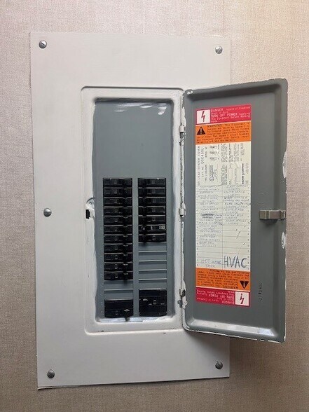 More Photos Of 3033 W 44th St, Cleveland Office For Sale